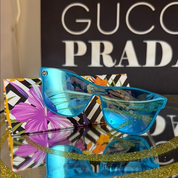 Gucci Reflective Blue Women's Sunglasses - Picture 1 of 11